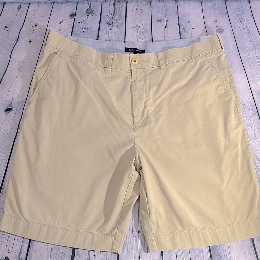 Tommy Hilfiger Tan Flat Front Shorts (Size 40)